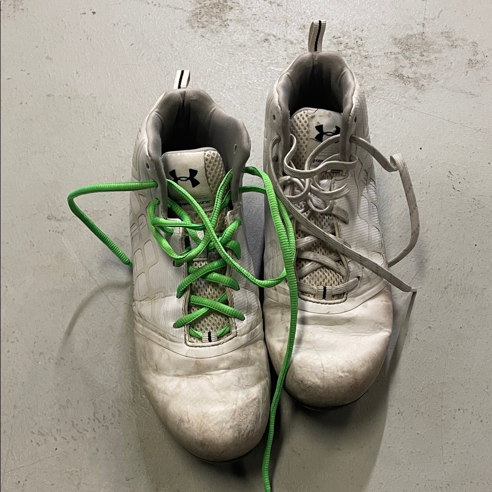 Lacrosse cleats